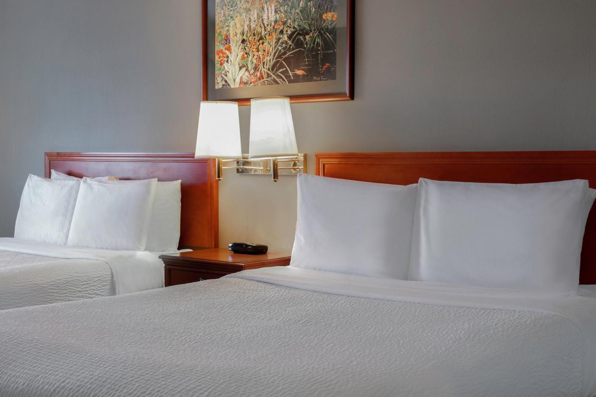Days Inn By Wyndham Whitecourt Εξωτερικό φωτογραφία